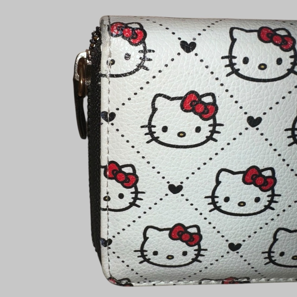 Hello Kitty Beige Zip-Around Wallet with Allover Print - Picture 4 of 5